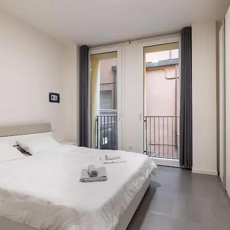 Апартаменты A Due Passi Da Piazza Maggiore 3 *